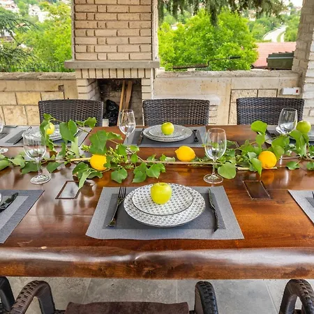 Apple - 3 Bedroom Luxury With Prv Pool & Bbq Луксозна вила *