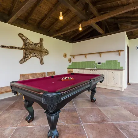 Villa Apple - 3 Bedroom Luxury With Prv Pool & Bbq Baltschik